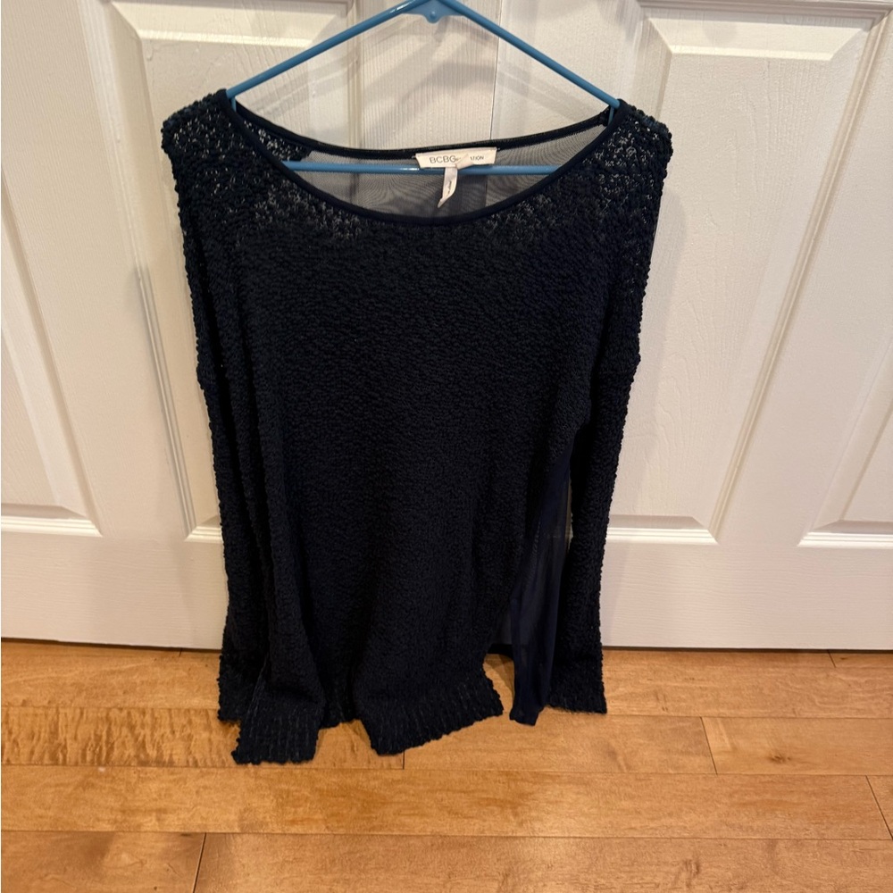 Woman’s BCBG Navy Blue super soft long sleeve sweater sheer in back size M/L